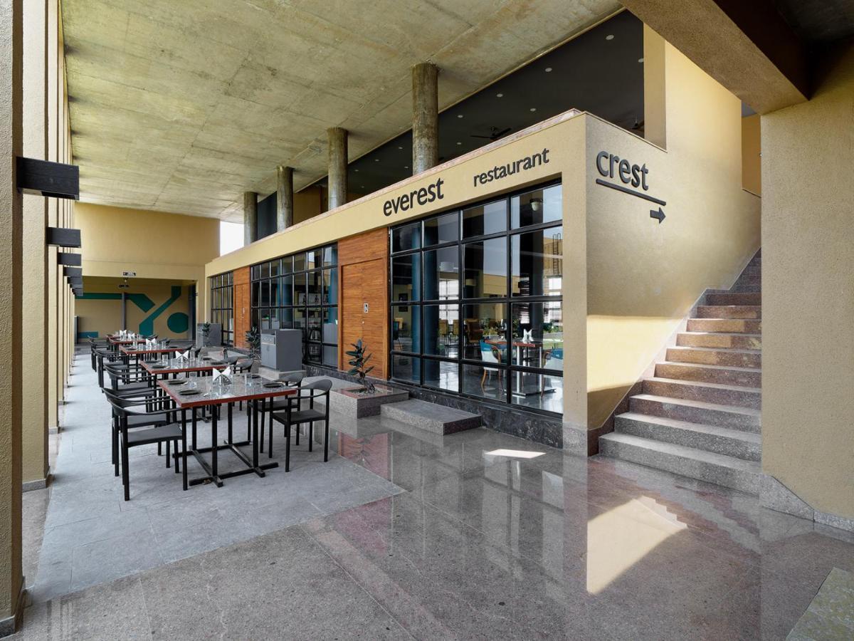Hotel Mayur Express Sangamner Экстерьер фото